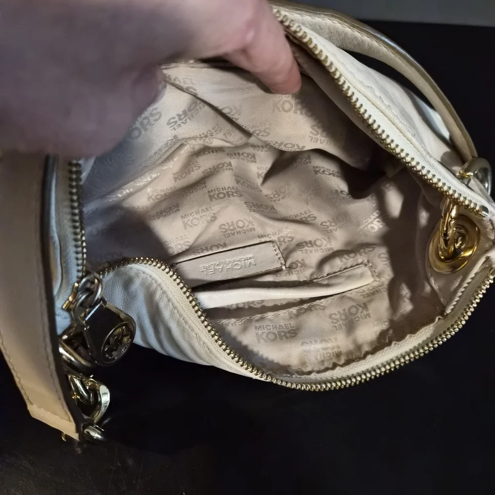 Michael Kors Bedford Medium Leather Shoulder‎ Bag - Vanilla/Cream